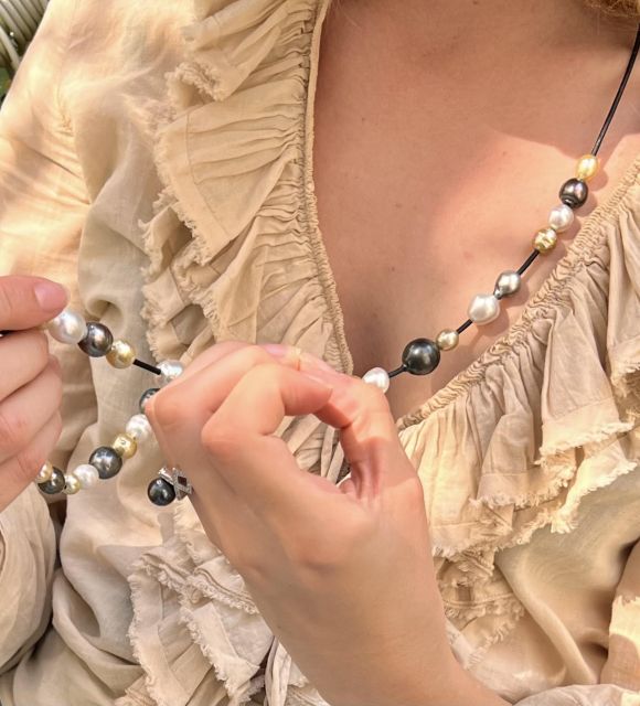 Bijou en perle de Tahiti aux reflets rares et lustre exceptionnel. Certificat d’authenticité et livraison sécurisée – Poemotu.