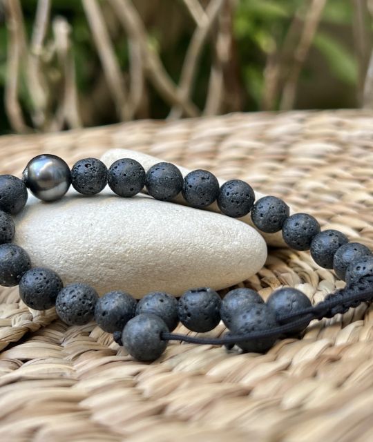 Bijou en perle de Tahiti aux reflets rares et lustre exceptionnel. Certificat d’authenticité et livraison sécurisée – Poemotu.