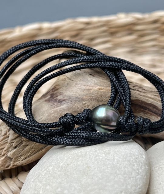 Bijou en perle de Tahiti aux reflets rares et lustre exceptionnel. Certificat d’authenticité et livraison sécurisée – Poemotu
