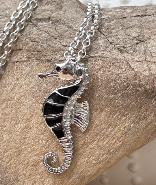 Grand hippocampe en argent 925 rhodié à porter en pendentif - large bélière pour grosse chaîne - livraison sécurisée gratuite