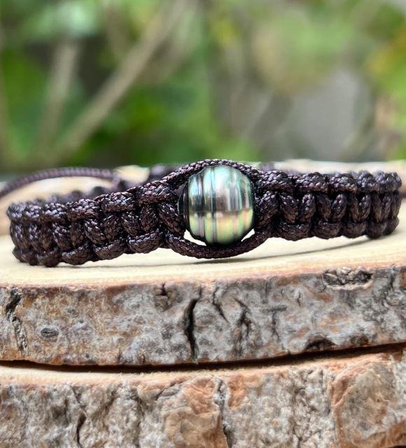 Vous allez adorer ce nouveau bijou qui vous garantit l'admiration! Exclusif chez Poemotu - chaque bijou accompagné d'un cadeau unique - livraison gratuite