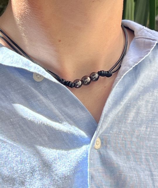 Bijou en perle de Tahiti aux reflets rares et lustre exceptionnel. Certificat d’authenticité et livraison sécurisée – Poemotu.