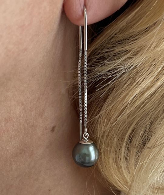 Bijou en perle de Tahiti aux reflets rares et lustre exceptionnel. Certificat d’authenticité et livraison sécurisée – Poemotu