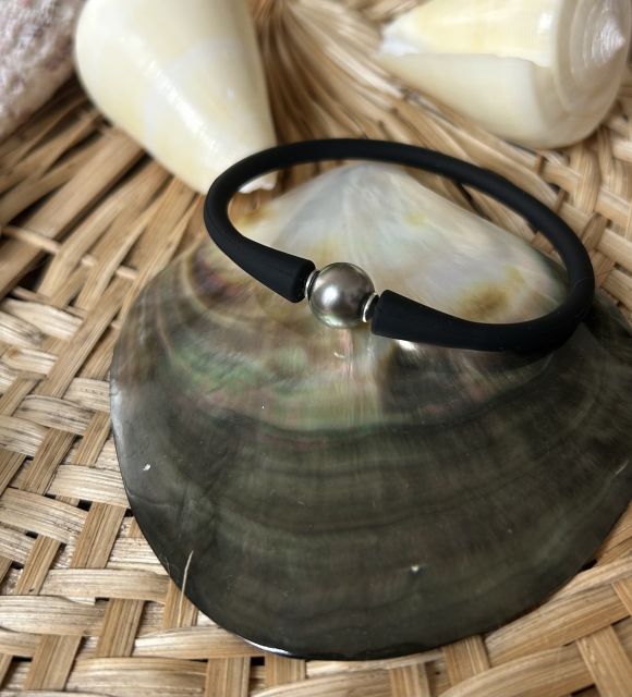Véritable perle de culture de Tahiti montée sur bracelet en rubber noir - création fait main en France à Nantes - certificat GIA - livraison gratuite sécurisée