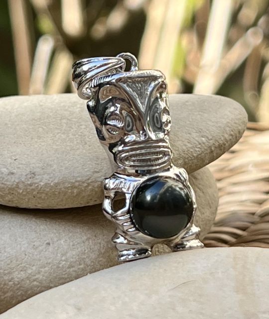 Bijou en perle de Tahiti aux reflets rares et lustre exceptionnel. Certificat d’authenticité et livraison sécurisée – Poemotu.