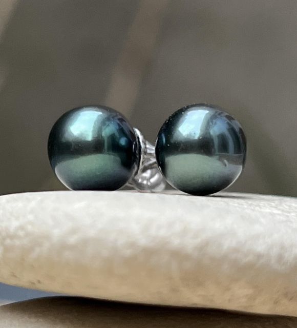 Découvrez sans attendre ces boucles d'oreilles argent véritables en perles de culture de Tahiti - Créées pour vous en France - certificat GIA - livraison gratuite