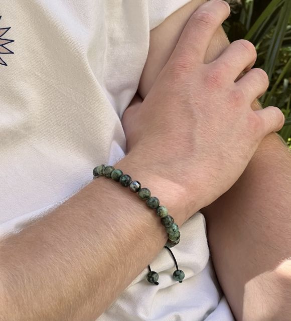 Bijou en perle de Tahiti aux reflets rares et lustre exceptionnel. Certificat d’authenticité et livraison sécurisée – Poemotu.