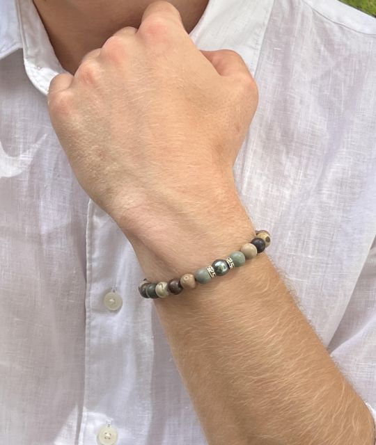 Bijou en perle de Tahiti aux reflets rares et lustre exceptionnel. Certificat d’authenticité et livraison sécurisée – Poemotu.