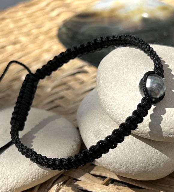 Magnifique perle de Tahiti de couleur grise sur un lien noir tressé en macramé pour femme - livraison sécurisée - gratuite - certificat GIA et garantie