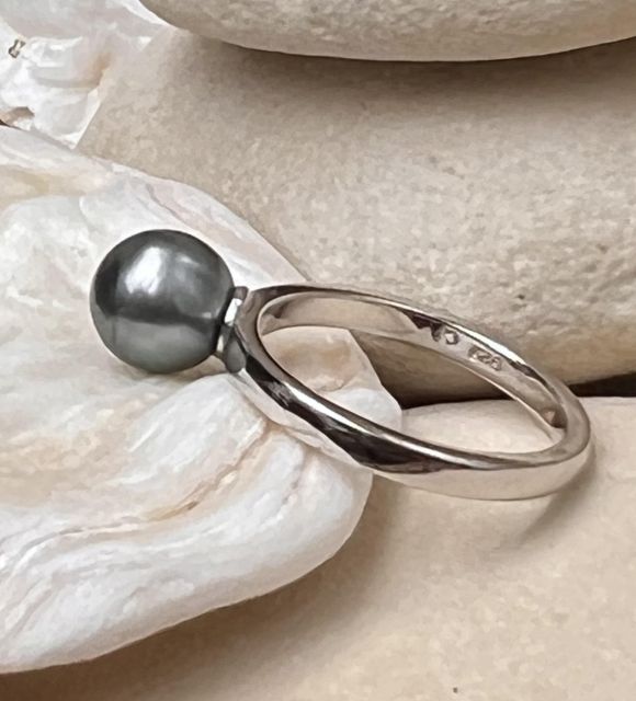 Echte Tahiti-Perle aus Französisch-Polynesien - Ringkörper aus 925 rhodiniertem Silber - einzigartiger Ring - sehr attraktiver Preis - kostenloser Versand - GIA-Zertifikat - Valentinstag - Muttertag