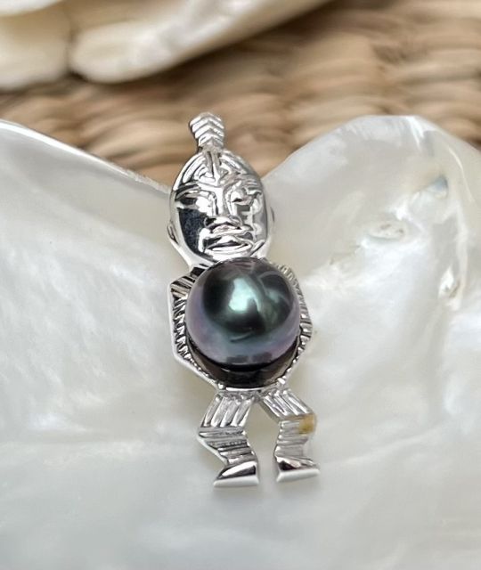 Kraft und Schutz, die Tugenden des Mana in diesem Tiki-Anhänger und echter Tahiti-Zuchtperle in Blau-Pink - einzigartiges Design - GIA-Zertifikat - kostenloser Versand