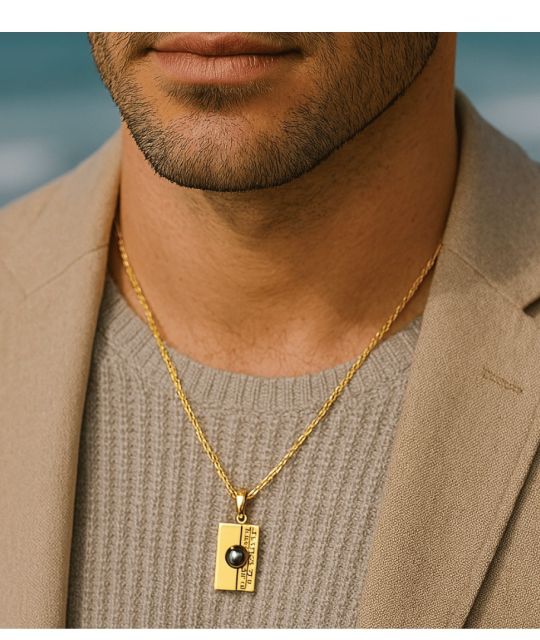 Bijou en perle de Tahiti aux reflets rares et lustre exceptionnel. Certificat d’authenticité et livraison sécurisée – Poemotu