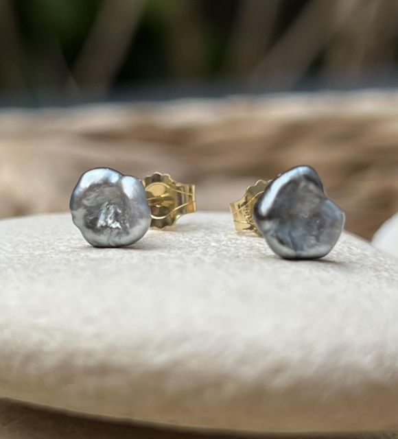 Un gioiello perfetto per chi cerca di aggiungere un tocco sofisticato e unico al proprio abbigliamento - certificato GIA - garanzia - spedizione gratuita