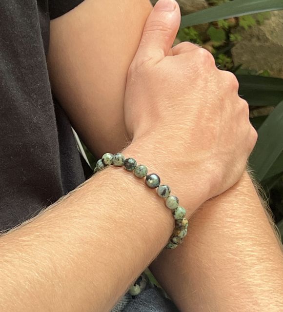 Bijou en perle de Tahiti aux reflets rares et lustre exceptionnel. Certificat d’authenticité et livraison sécurisée – Poemotu.