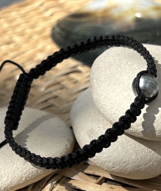 Magnifique perle de Tahiti de couleur grise sur un lien noir tressé en macramé pour femme - livraison sécurisée - gratuite - certificat GIA et garantie