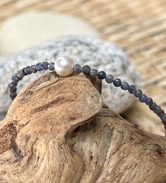 Descubra esta preciosa pulsera de zafiros auténticos y perla de agua dulce - creada en Francia en Nantes - certificado de garantía y autenticidad - envío gratuito