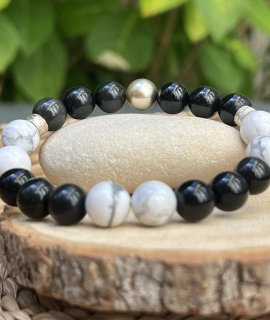Bijou en perle de Tahiti aux reflets rares et lustre exceptionnel. Certificat d’authenticité et livraison sécurisée – Poemotu.