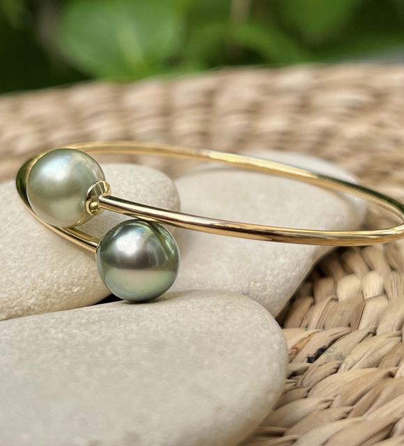 Bijou en perle de Tahiti aux reflets rares et lustre exceptionnel. Certificat d’authenticité et livraison sécurisée – Poemotu.
