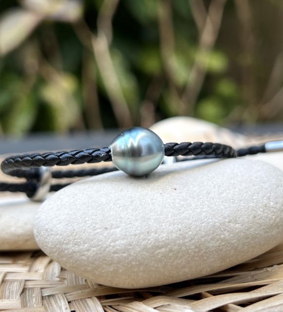 Découvrez ce magnifique bracelet en vraie perle de Tahiti pour homme - monté dans notre atelier de Loire-Atlantique - livraison gratuite