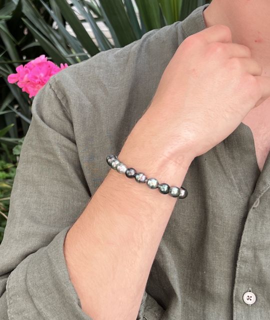 Bijou en perle de Tahiti aux reflets rares et lustre exceptionnel. Certificat d’authenticité et livraison sécurisée – Poemotu.