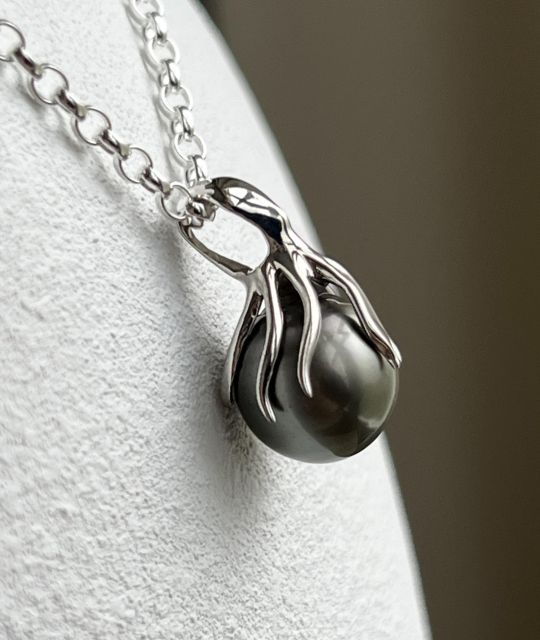 Pendentif pieuvre véritable perle de Tahiti de caractère - certifié et garanti - livraison gratuite sécurisée