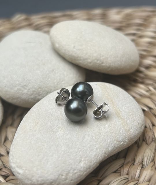 Bijou en perle de Tahiti aux reflets rares et lustre exceptionnel. Certificat d’authenticité et livraison sécurisée – Poemotu
