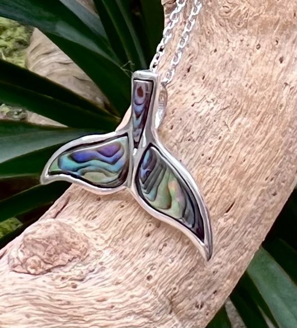 Découvrez et célébrez l'union entre la beauté et la valorisation des ressources marines - création Poemotu - authenticité et beauté de la nature - certificat GIA