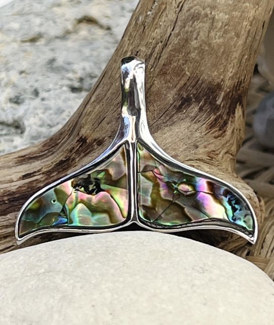 Le Pendentif homme en nacre d'abalone - Pendentif eco-responsable - Engagez-vous avec poemotu pour la valorisation entière des ressources marines - certificat GIA