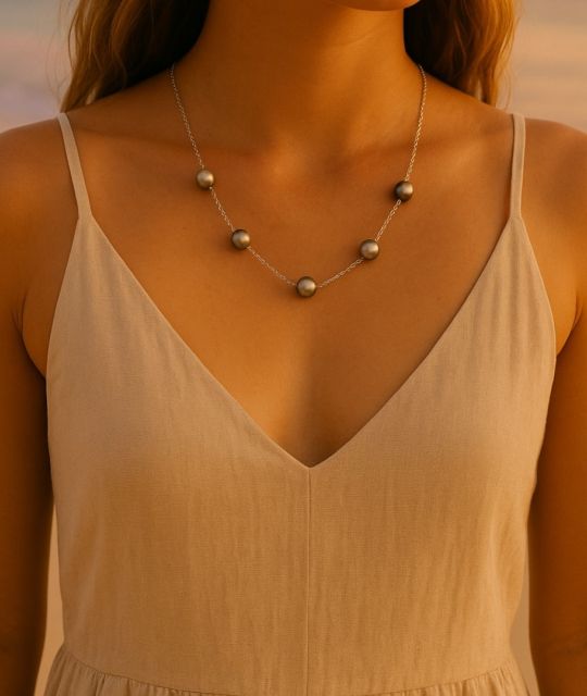 Bijou en perle de Tahiti aux reflets rares et lustre exceptionnel. Certificat d’authenticité et livraison sécurisée – Poemotu