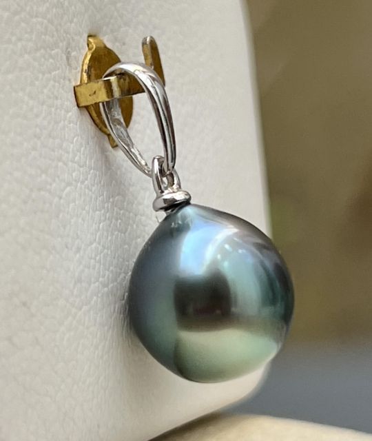 Découvrez nos bijoux en perles de Tahiti uniques, sélectionnés avec soin. Livraison rapide et sécurisée.