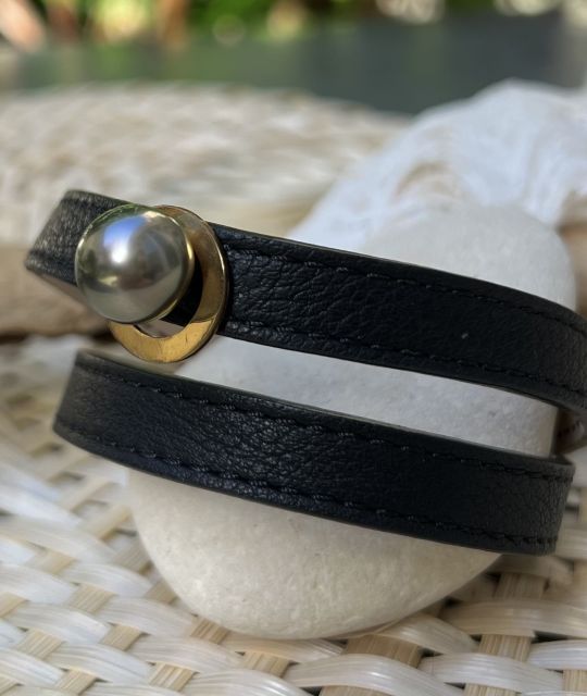 Bijou en perle de Tahiti aux reflets rares et lustre exceptionnel. Certificat d’authenticité et livraison sécurisée – Poemotu.
