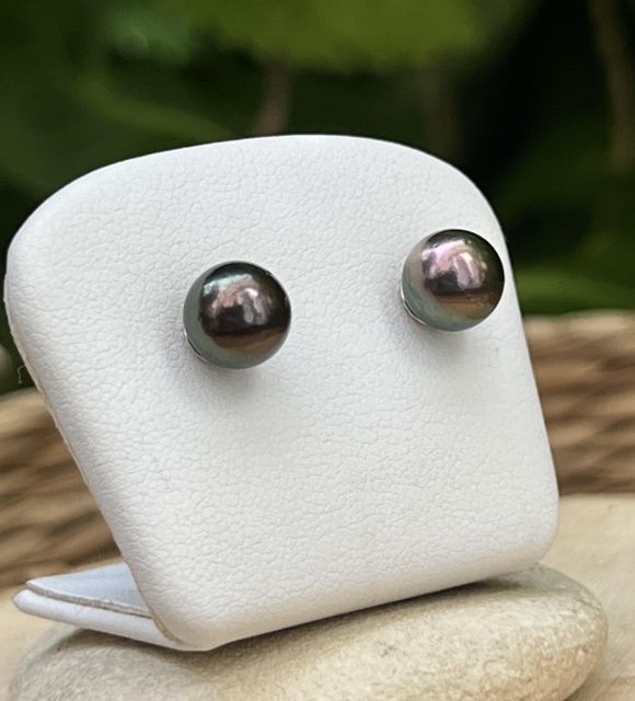Tahitian pearl jewellery with rare hues and exceptional lustre. Certificate of authenticity and secure delivery – Poemotu