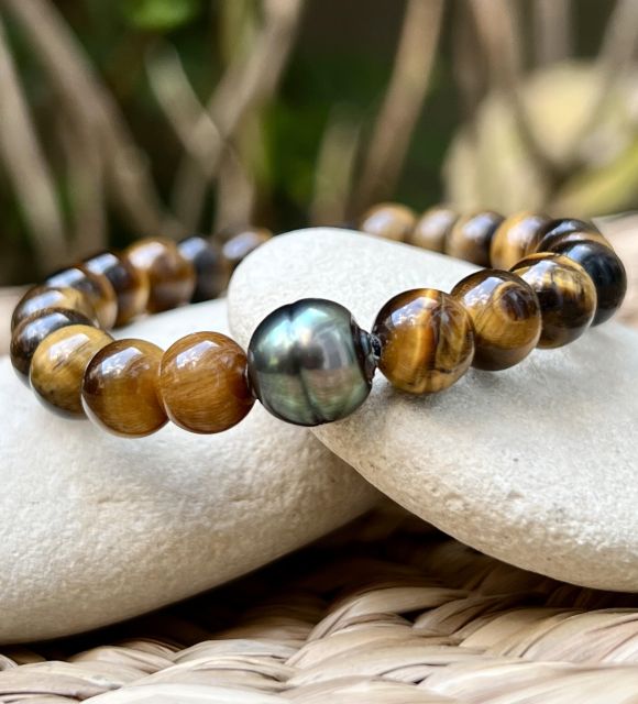 Equilibrez vos énergies avec nos bracelets en pierres naturelles et perle de Tahiti gravée pour un apaisement du stress. Bijou lithothérapie