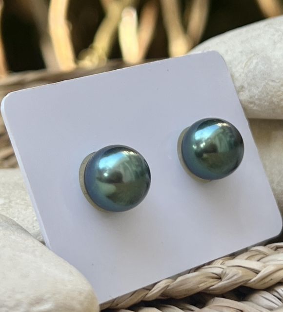 Bijou en perle de Tahiti aux reflets rares et lustre exceptionnel. Certificat d’authenticité et livraison sécurisée – Poemotu