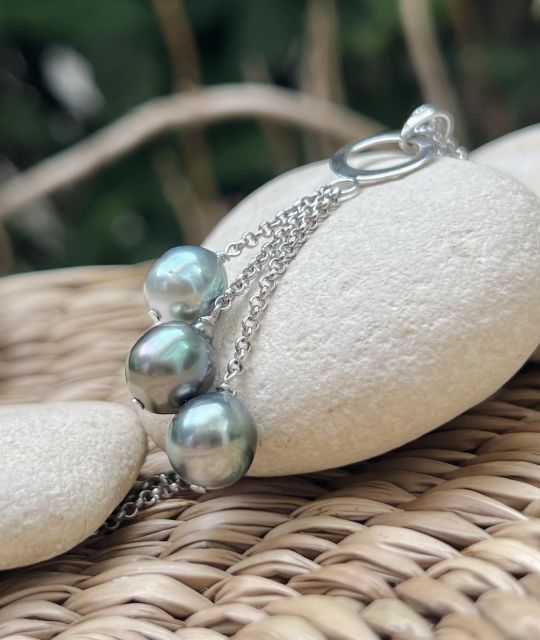 Bijou en perle de Tahiti aux reflets rares et lustre exceptionnel. Certificat d’authenticité et livraison sécurisée – Poemotu