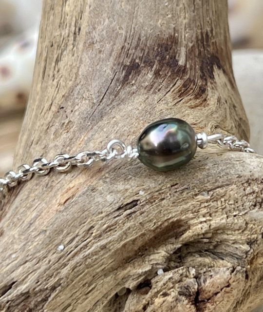 Offrez la bienfaisance d'une perle naturelle de Tahiti en cadeau de naissance - certifié et garanti - créé dans notre atelier de Loire-Atlantique