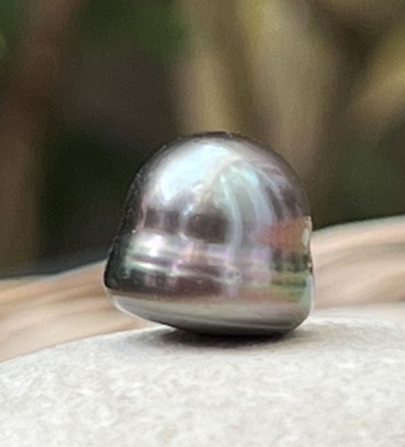 Chez Poemotu, la transparence prime : vous recevez une perle certifiée avec rigueur, présentée avec ses photos contractuelles - livraison gratuite en UE