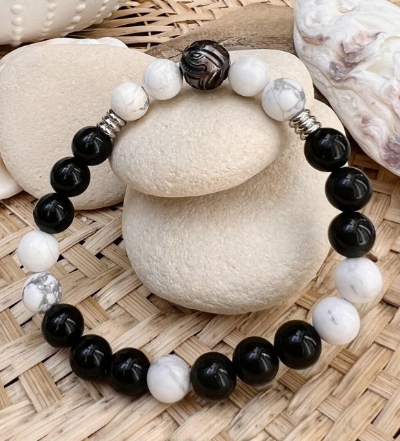 اختر التحالف بين الأوبسيديان والهاولايت في هذا الإسوار مع لؤلؤة مذهلة من تاهيتي محفورة باللون الباذنجاني - شهادة