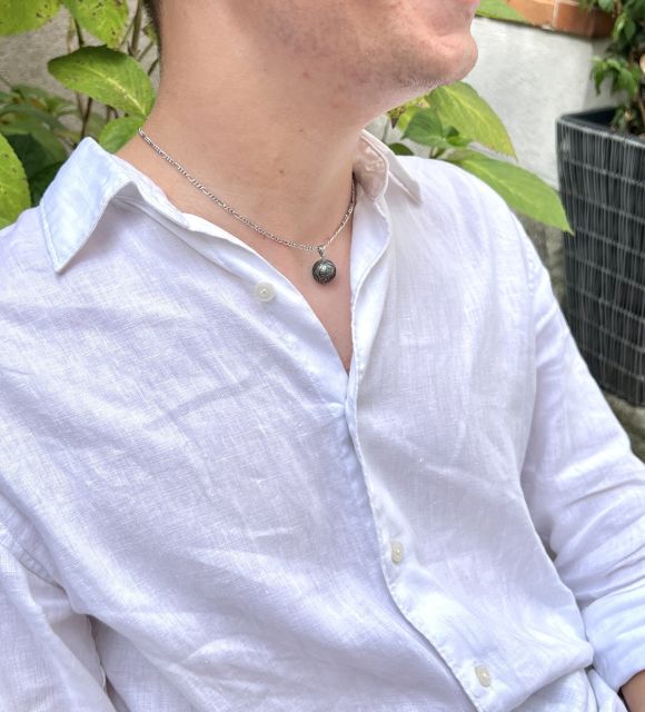 Bijou en perle de Tahiti aux reflets rares et lustre exceptionnel. Certificat d’authenticité et livraison sécurisée – Poemotu.