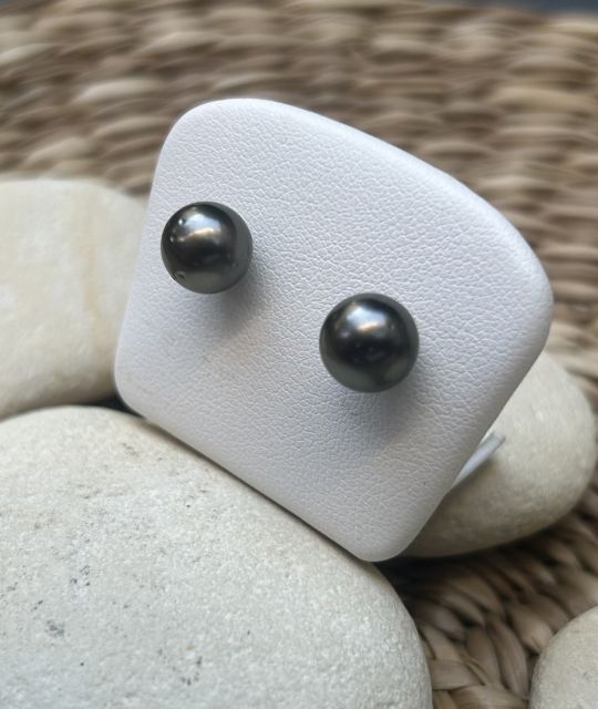 Bijou en perle de Tahiti aux reflets rares et lustre exceptionnel. Certificat d’authenticité et livraison sécurisée – Poemotu