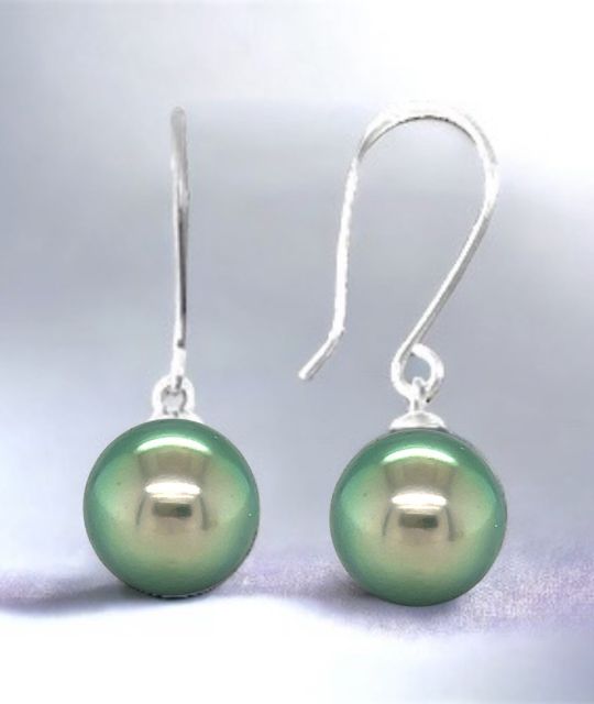 Bijou en perle de Tahiti aux reflets rares et lustre exceptionnel. Certificat d’authenticité et livraison sécurisée – Poemotu