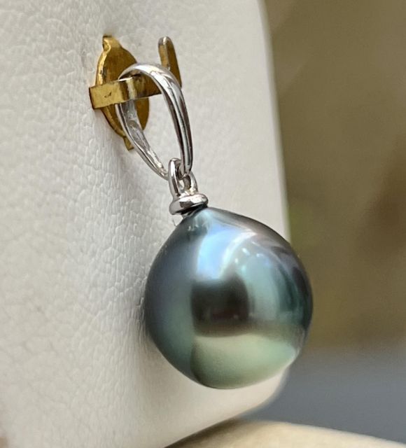 Découvrez nos bijoux en perles de Tahiti uniques, sélectionnés avec soin. Livraison rapide et sécurisée.
