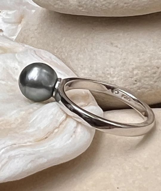 Echte Tahiti-Perle aus Französisch-Polynesien - Ringkörper aus 925 rhodiniertem Silber - einzigartiger Ring - sehr attraktiver Preis - kostenloser Versand - GIA-Zertifikat - Valentinstag - Muttertag