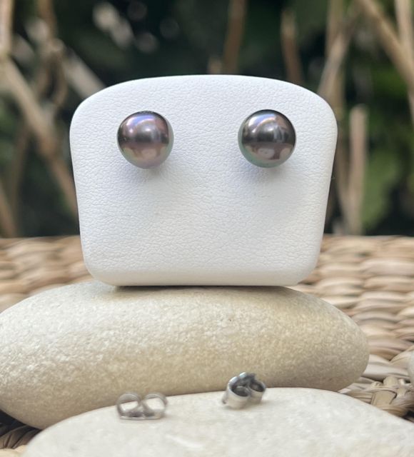 Bijou en perle de Tahiti aux reflets rares et lustre exceptionnel. Certificat d’authenticité et livraison sécurisée – Poemotu