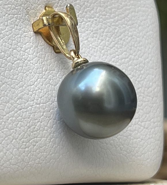 Echter Schmuck mit Tahiti-Perle aus Französisch-Polynesien, zertifiziert und garantiert. Einzelstück, sichere Lieferung – Poemotu