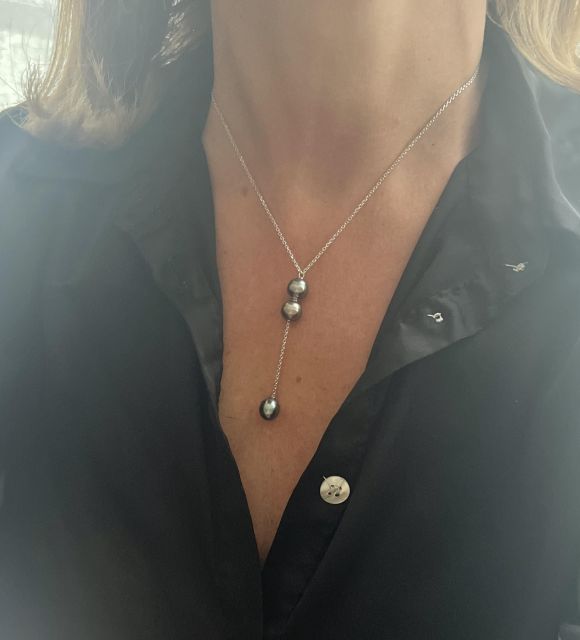 Un bijou tahitien vivant, modulable et lumineux, qui célèbre la liberté et la poésie des lagons polynésiens.