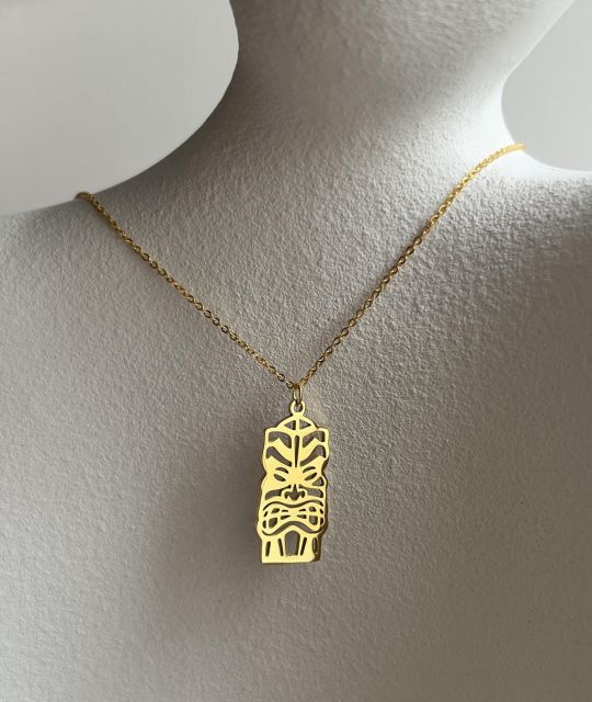 Bijou en perle de Tahiti aux reflets rares et lustre exceptionnel. Certificat d’authenticité et livraison sécurisée – Poemotu.