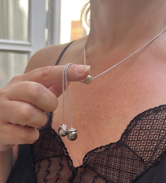 Bijou en perle de Tahiti aux reflets rares et lustre exceptionnel. Certificat d’authenticité et livraison sécurisée – Poemotu