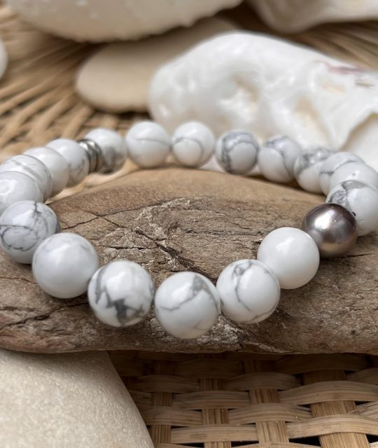 Bijou en perle de Tahiti aux reflets rares et lustre exceptionnel. Certificat d’authenticité et livraison sécurisée – Poemotu.