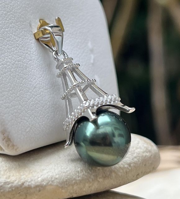 Bijou en perle de Tahiti aux reflets rares et lustre exceptionnel. Certificat d’authenticité et livraison sécurisée – Poemotu.